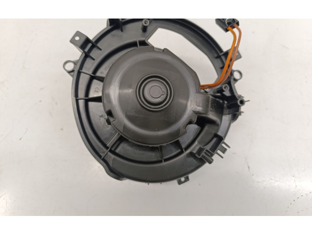 Вентилятор печки    5Q2819021B   Audi A3 S3 8V