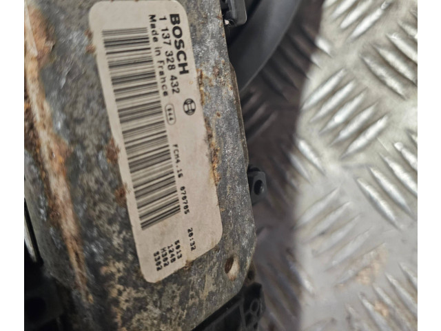 Вентилятор радиатора     30792924    Volvo V70 