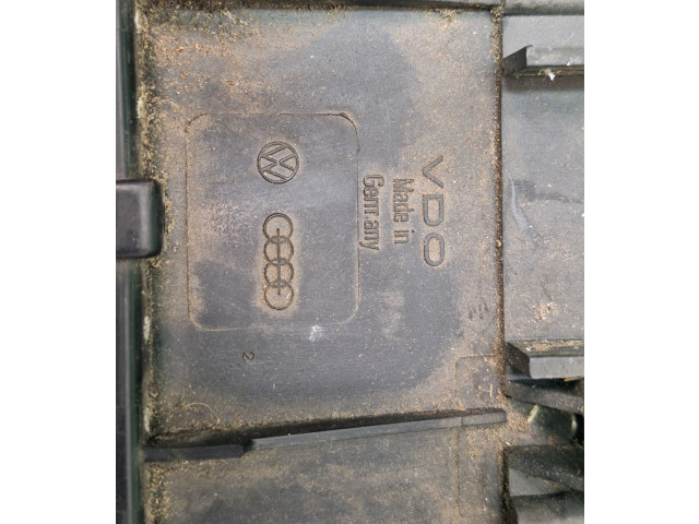 Přístrojová deska Audi 80 90 B2 1985 81117434