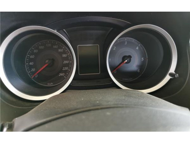 Панель приборов Mitsubishi Lancer