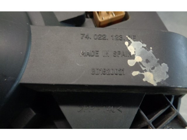 Вентилятор печки 8D1820021, 740221233F Volkswagen Passat Alltrack