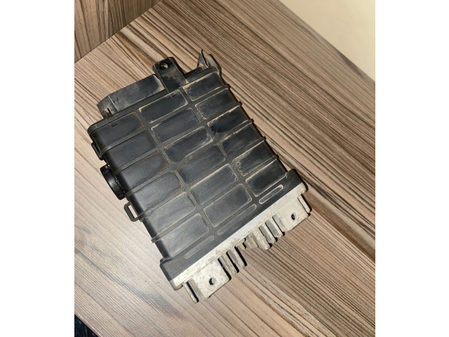 Блок управления двигателя 0280000734, 443907403D Volkswagen Golf II