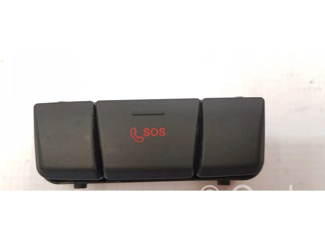 Кнопка крюка в багажнике