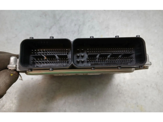 Блок управления двигателя 04L907445, 04L906056RA   Audi Q2 -