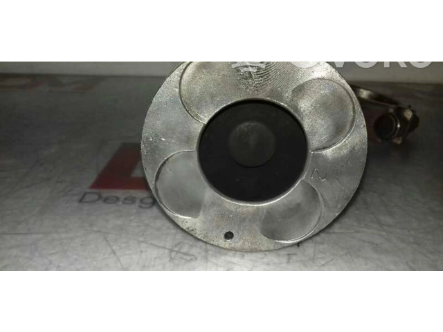 Поршень Nissan Navara