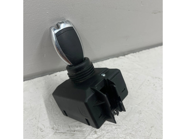 Řídící jednotka A2045451308, 33003211 Mercedes-Benz C W204 2008