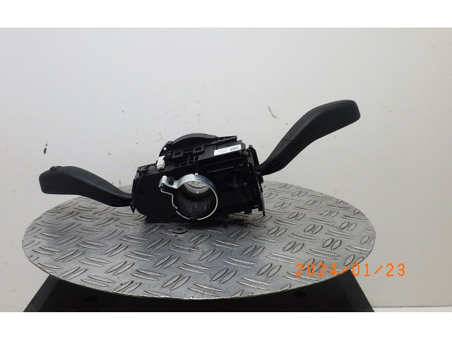 Панель приборов 6R0953521 Skoda Fabia Mk2 (5J)