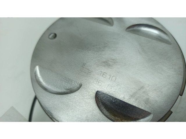  Поршень  161036038, 062121422  Cadillac SRX для бензинового двигателя 3.6