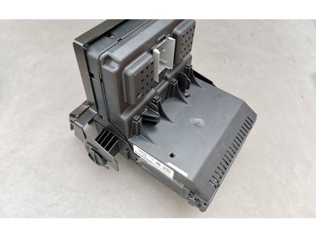 Блок предохранителей 30682981, 12216069 Volvo S60