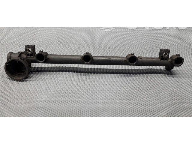 Топливная рампа Renault Clio I