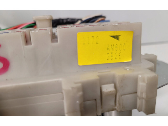 Pojistková skříňka Nissan Murano Z50 2006