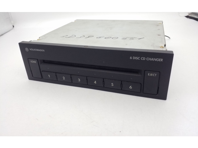 Радио/ проигрыватель CD/DVD / навигация