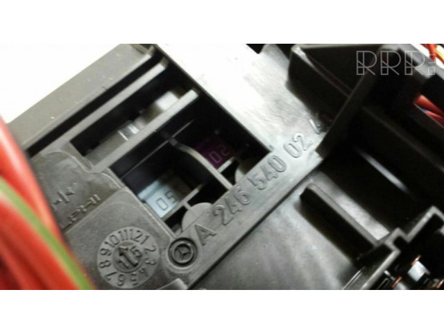   Pojistková skříňka A2465400240   Mercedes-Benz CLA C117 X117 W117 2016