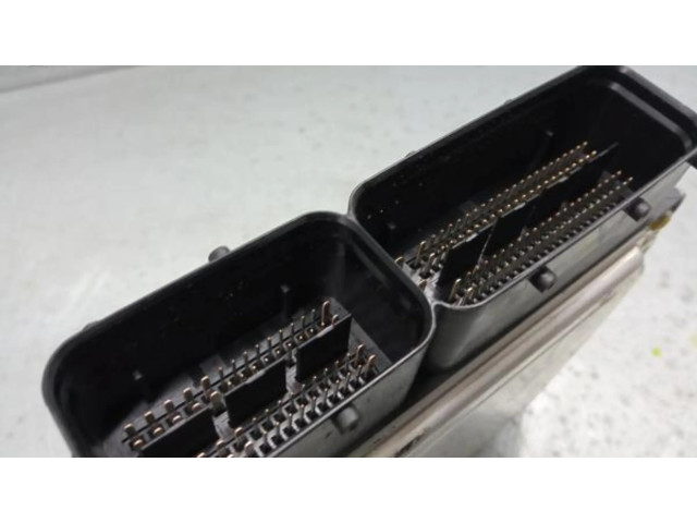 Блок управления двигателя 03L906018DS Volkswagen Touran II