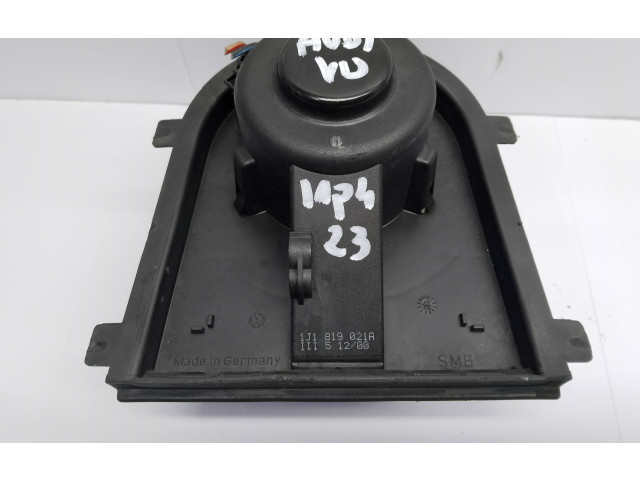 Вентилятор печки 1J1819021 Audi A3 S3 8L