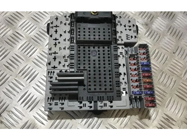 Блок предохранителей 9162316, 9162316 Volvo V70