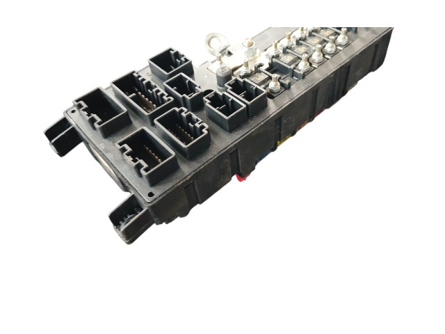 Блок предохранителей  8637841, 518323324   Volvo V70    