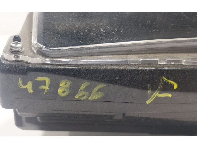 Přístrojová deska Toyota Prius (XW30) 2015 8310847020