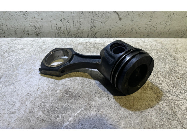 Píst Mercedes-Benz E W212