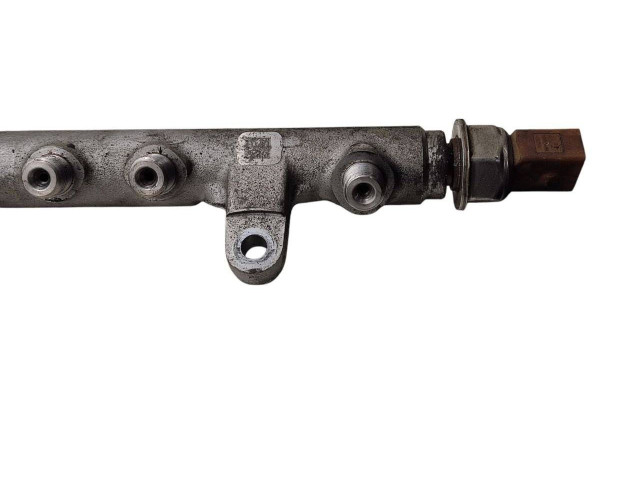 Топливная рампа 03L130089A, 057130764H Audi A4 Allroad B8