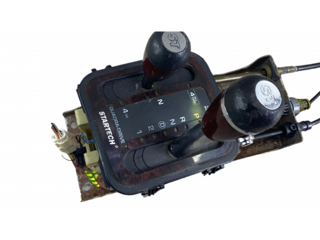 Механизм переключения передач (кулиса) (в салоне)