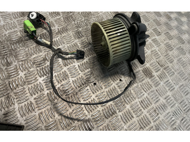 Вентилятор печки       Jeep Cherokee XJ