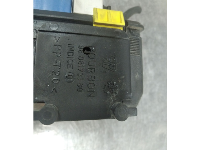 Блок предохранителей 9608173180   Peugeot 406    