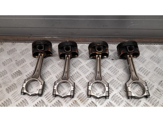 Píst Alfa Romeo Stelvio pro benzínový motor 2.0