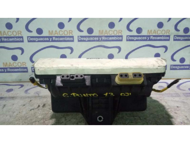 Подушка безопасности водителя 517541130   Fiat Punto (199)