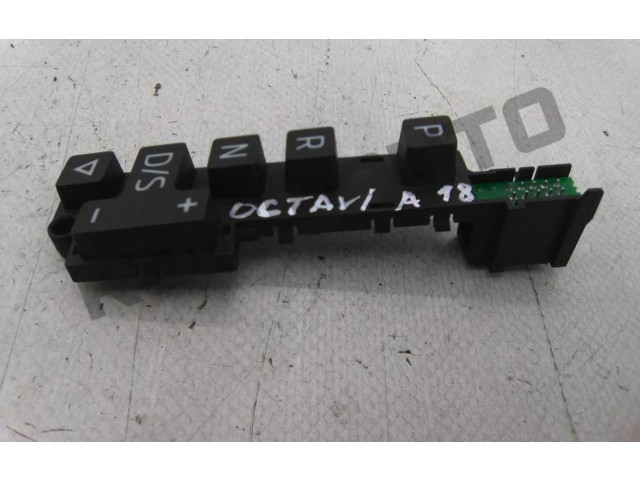 Дисплей    5E1713203AJ   Skoda Octavia Mk3 (5E)