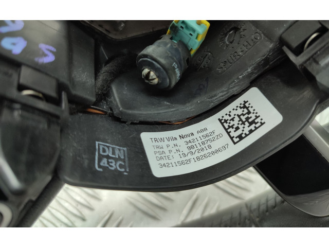 Руль Citroen C3 Aircross 2017 - года 98118752ZD, 34211562F