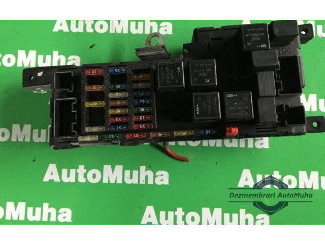 Блок предохранителей 518787205, 8678449   Volvo V70    