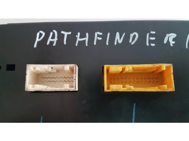 Блок управления климат-контролем 52UA00DG00, 521A00DG00 Nissan Pathfinder R50