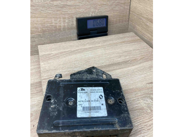 Pojistková skříňka Блок управления ABS 06001RE3014, Used Renault Clio II 2001