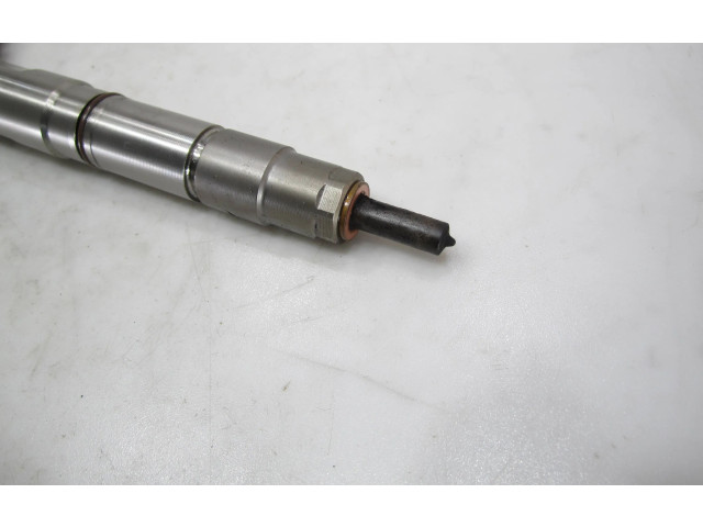 Vstřikovač 04L130277AC Volkswagen Caddy DFSF