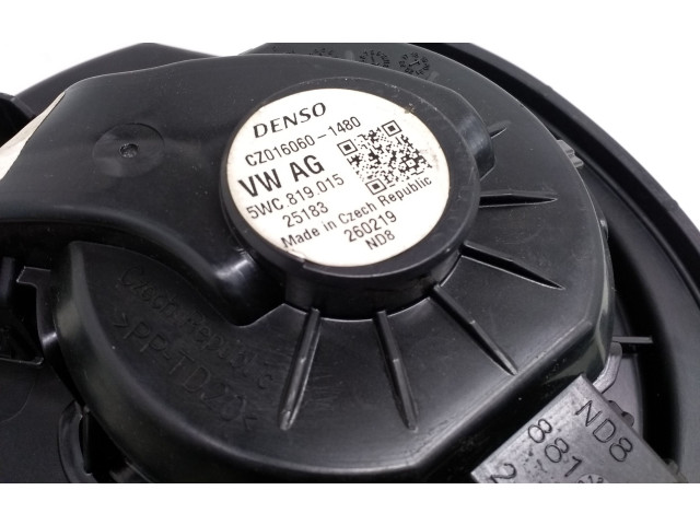 Вентилятор печки 5WC819015 Skoda Karoq