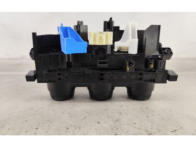 Блок управления климат-контролем T679803 Dacia Duster II