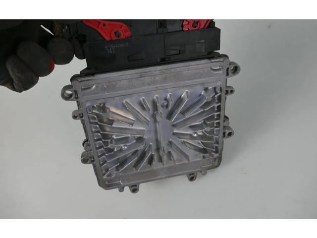 Блок управления двигателя 31372225   Volvo XC90