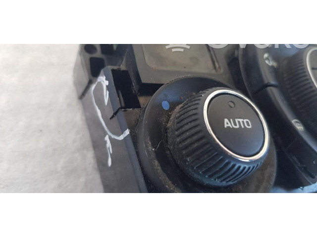 Блок управления климат-контролем    Peugeot 5008