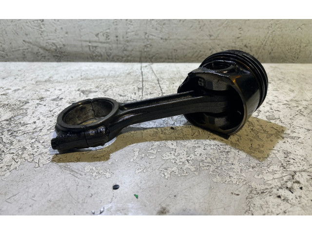 Píst Volkswagen Caddy