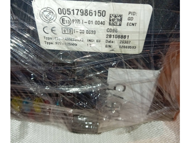 Блок предохранителей 00517986150, 28106881 Fiat Grande Punto