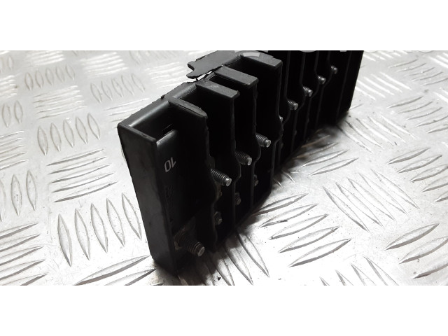 Pojistková skříňka 7E6970187AQ Volkswagen Transporter - Caravelle T5 2013