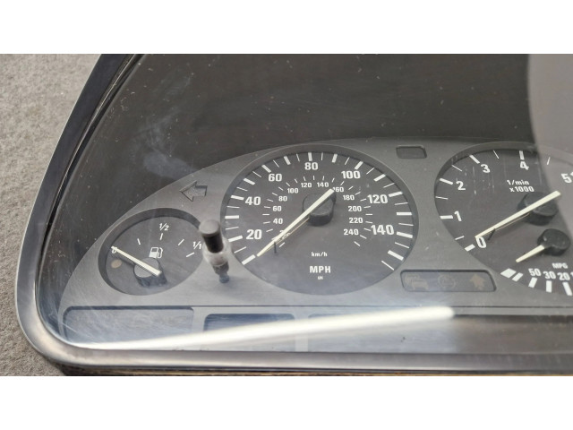 Přístrojová deska BMW 7 E38 2000 6906112