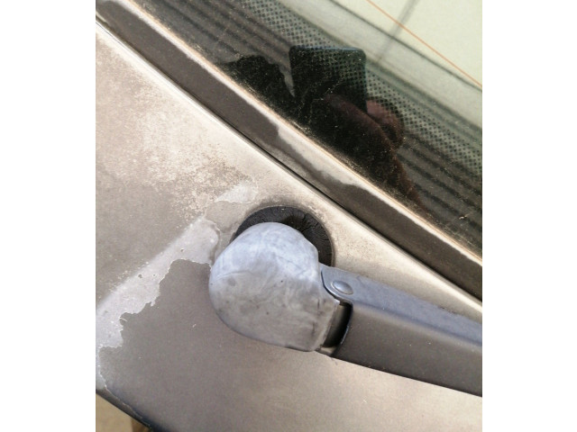 Моторчик заднего дворника 00006405H2 Citroen Xsara