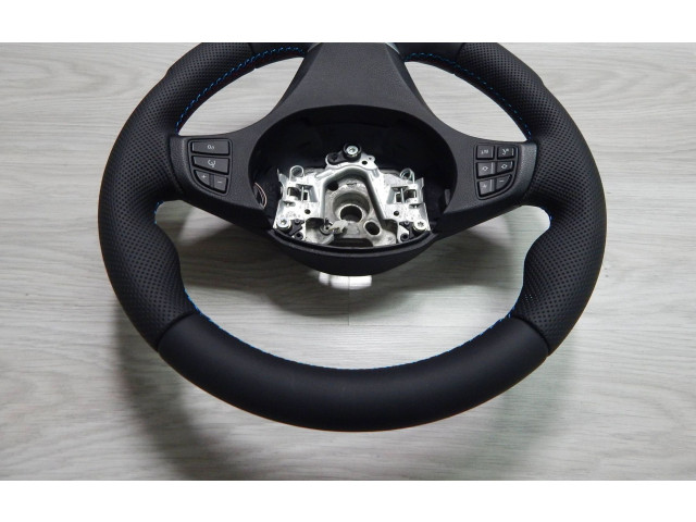 Руль BMW X3 E83 2003 - 2010 года 3-385-E83-10