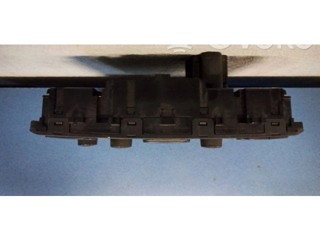 Блок управления климат-контролем 30746025   Volvo XC90