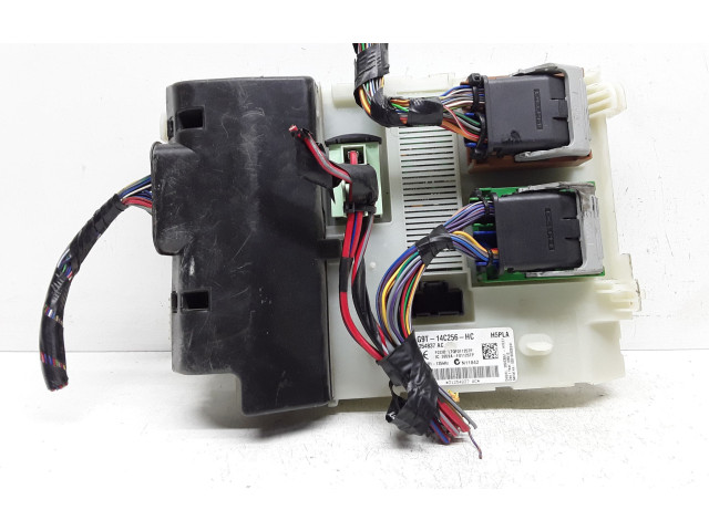 Блок предохранителей 31254837, AG9T14C256HC   Volvo V70    