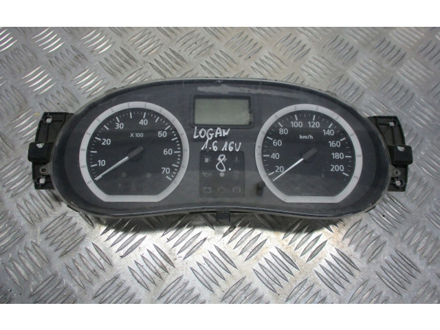 Панель приборов 8200377739   Dacia Logan I       