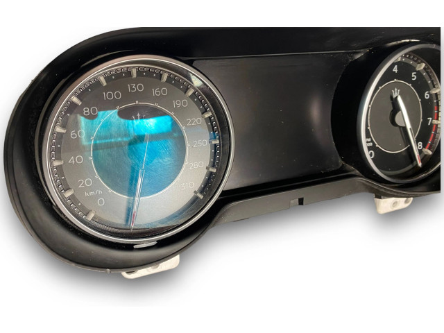 Přístrojová deska Maserati Levante 2021 670153989