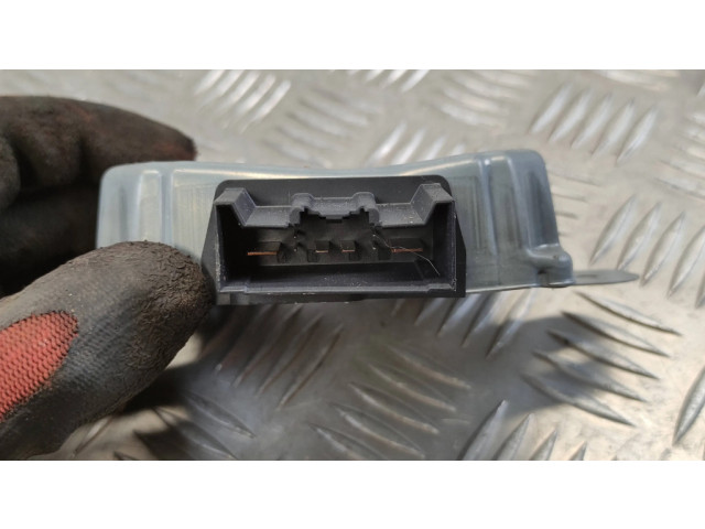 Įtampos keitiklis/ keitimo modulis